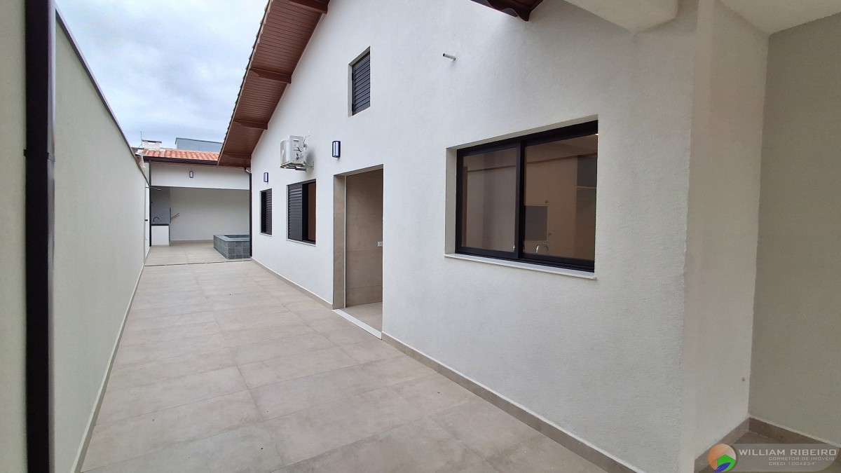Casa para venda em Peruíbe no bairro Lado linha a menos de 800M da praia