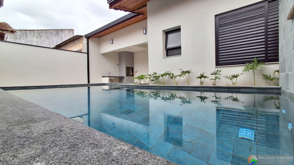 Casa para venda em Peruíbe no bairro Lado linha a menos de 800M da praia